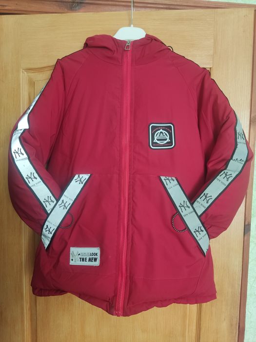 Зимова, тепла куртка на 12 років