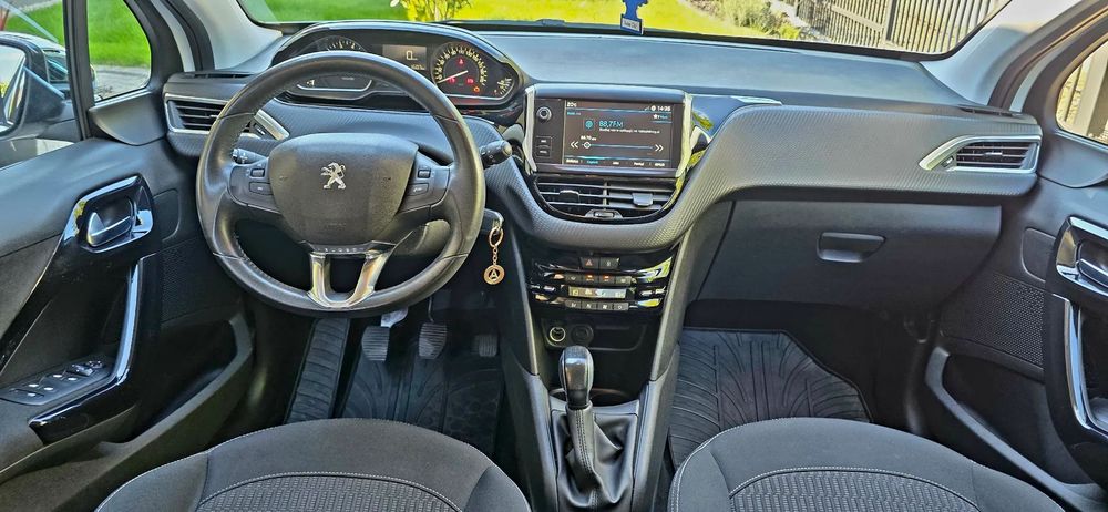 Peugeot 208 Krajowy ,bezwypadkowy,mały przebieg,właścicel
