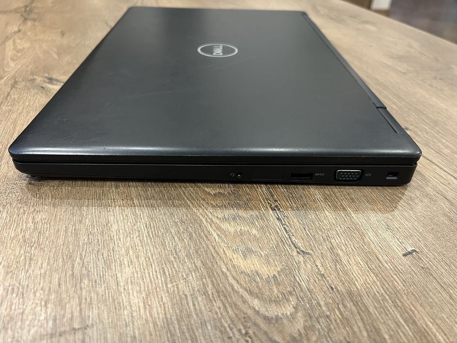 Dell 5590 i7 8650u 1920x1080 ips