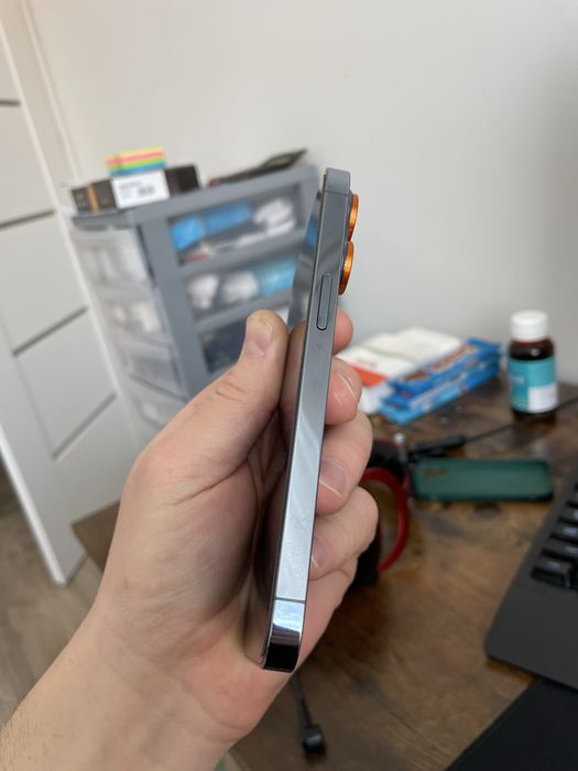 Iphone 13 pro 128GB + 8x etui ( bateria 79%)