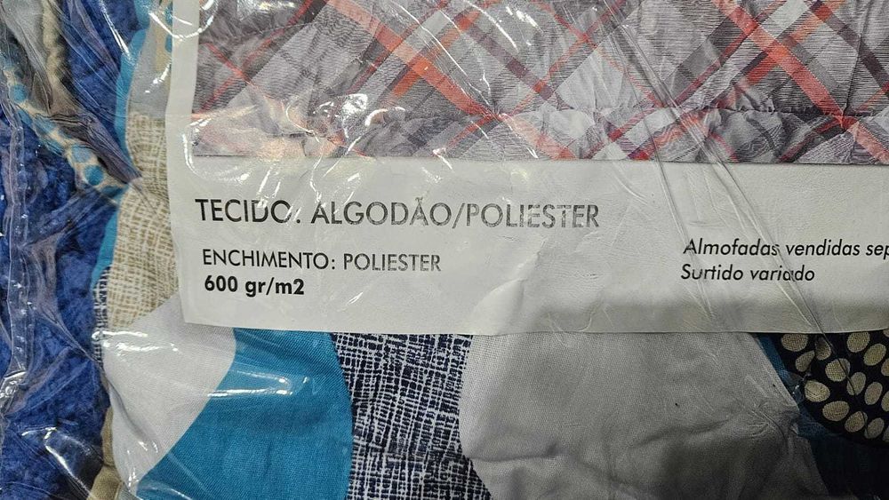 Edredão azul novo