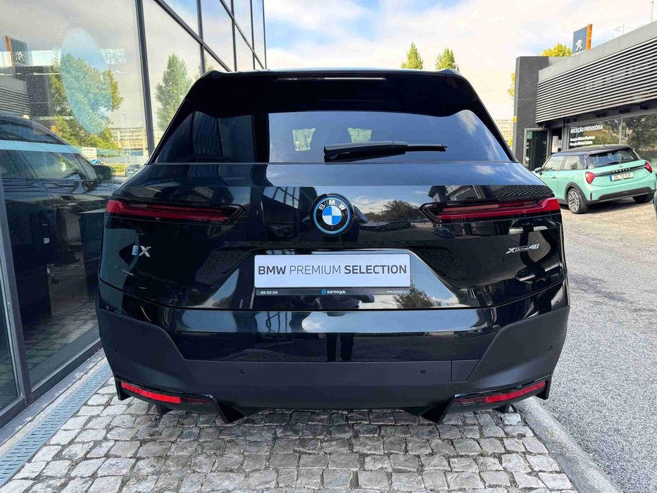 BMW iX xDrive 40