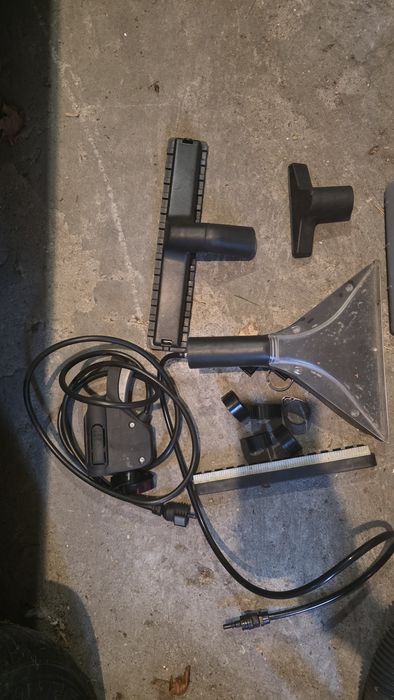 Odkurzacz KARCHER z funkcją prania OSPRZĘT KOMPLET