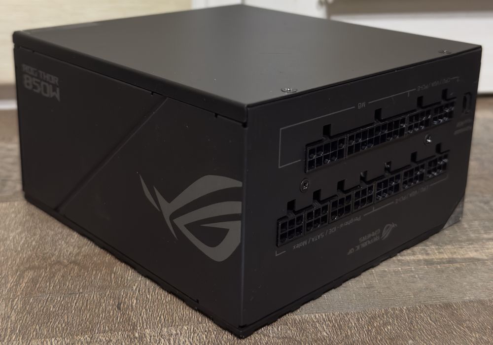 блок питания ASUS ROG Thor 850W Platinum II (с OLED-экраном)