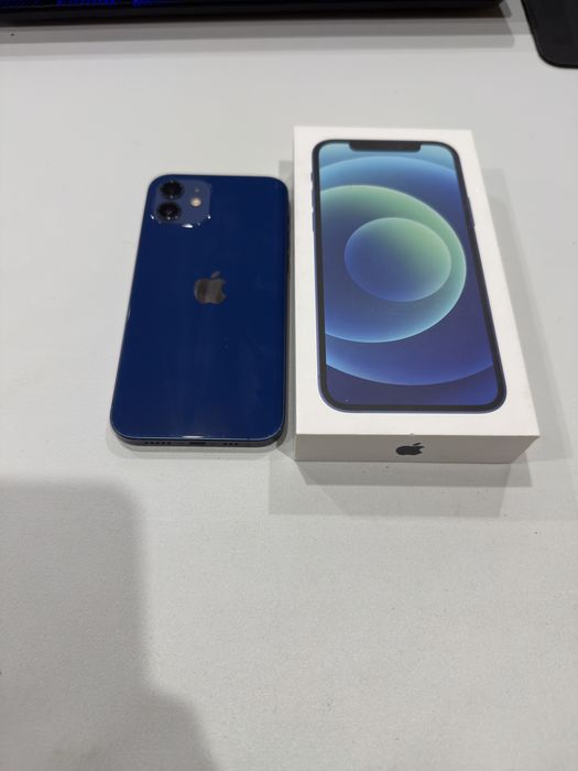 Продам iphone 12  64GB