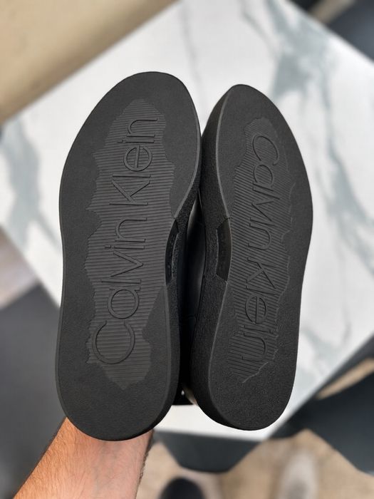 Sapatilhas Calvin Klein como novas