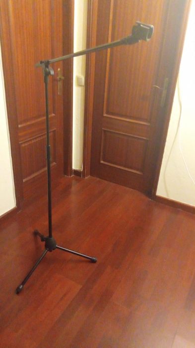 Selling microphone tripod64738751997059120