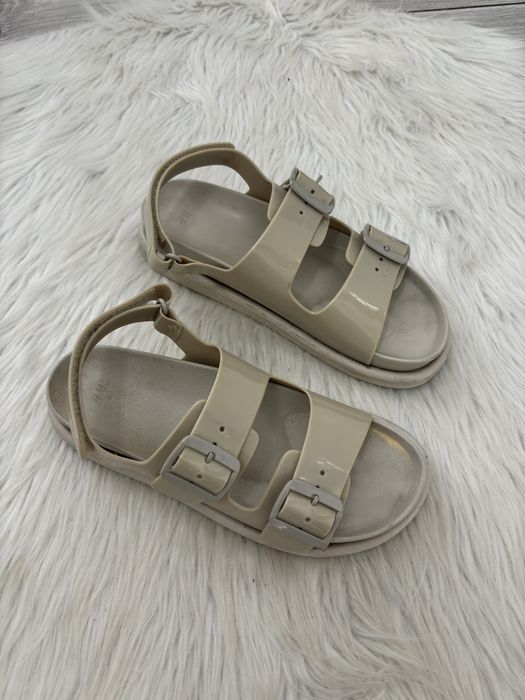 Beżowe sandały na platformie H&M 39