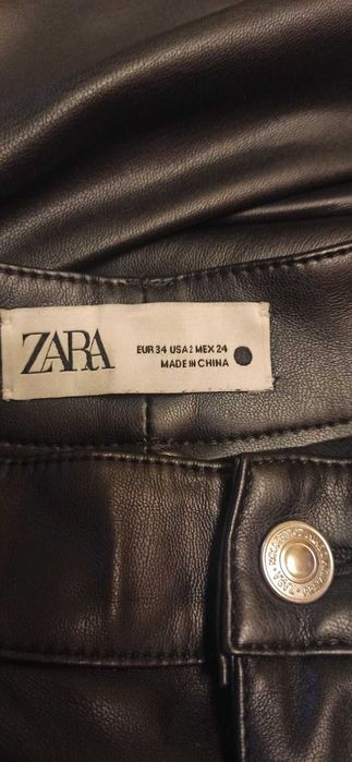 Брюки экокожа Zara.