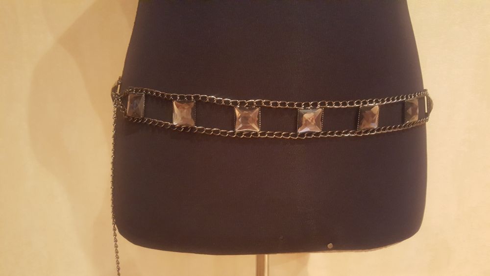 Ремень женский в камнях Balizza