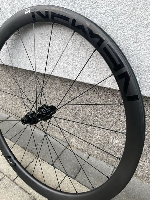 Nowe Koła karbonowe Newmen Streem C.35/C.38 CL  1210g