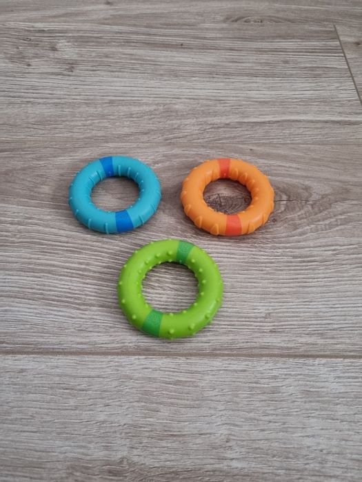 Fat brain toys kółka magnetyczne gryzaki sensoryczne