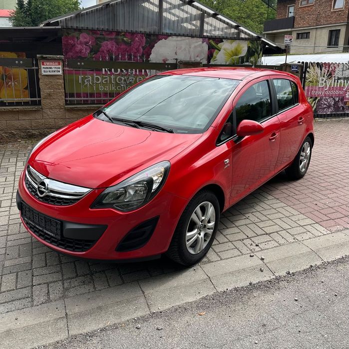Opel Corsa D 1.4. Klimatyzacja. Mały przebieg