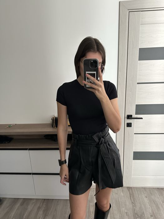 Шкіряні шорти Zara, розмір S