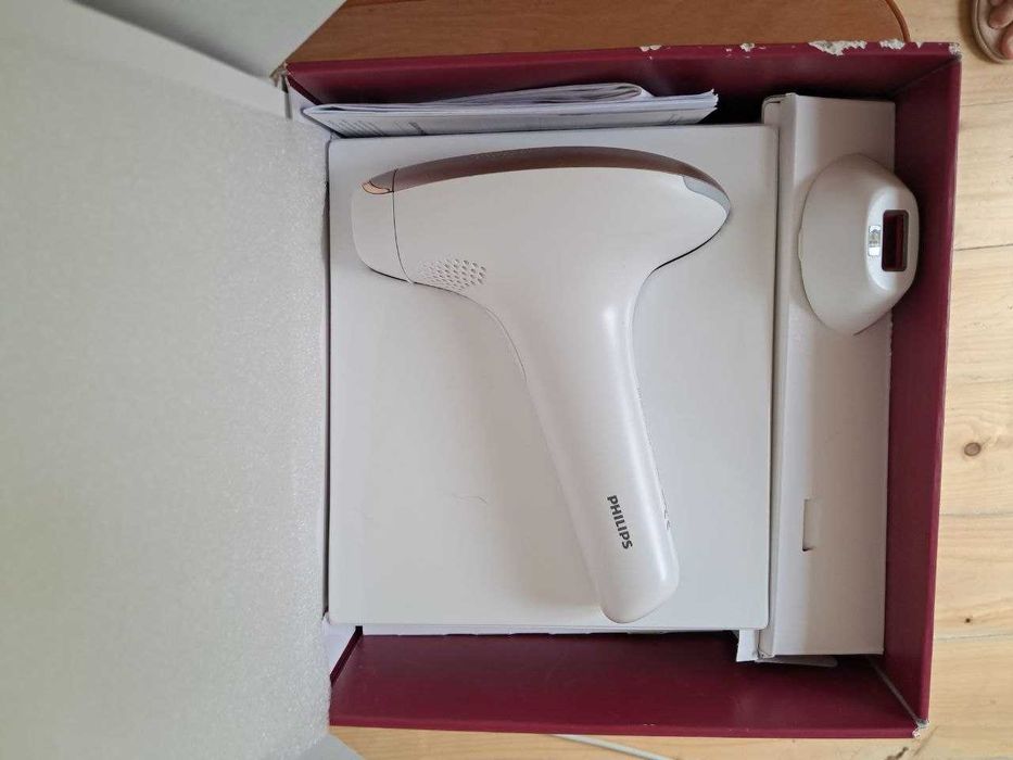 Фотоепілятор Philips Lumea Advanced BRI921/00