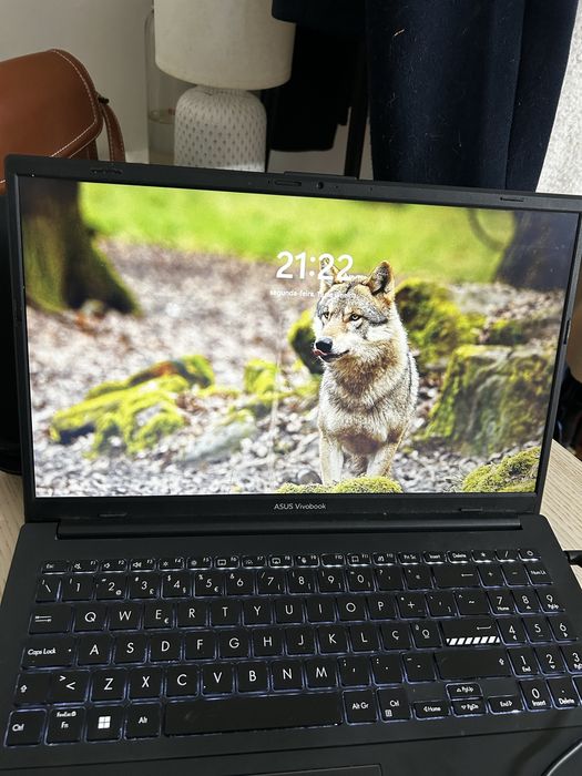 Portátil Asus Vivobook 15 (16GB RAM/ 512GB SSD) - Ryzen 5 7520U