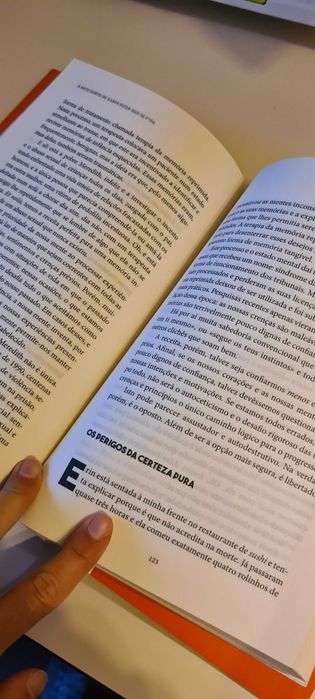 Livro "A Arte Subtil de Saber Dizer Que Se F*da" - Mark Manson