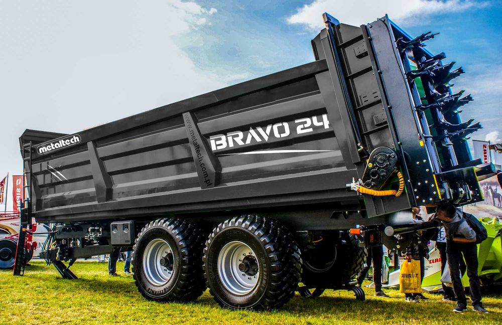 Rozrzutnik obornika METAL-TECH BRAVO 24 M3 20 ton