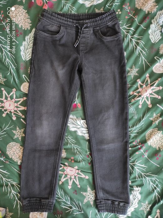 Lekko ocieplane spodnie jeansowe rozmiar 152 cm