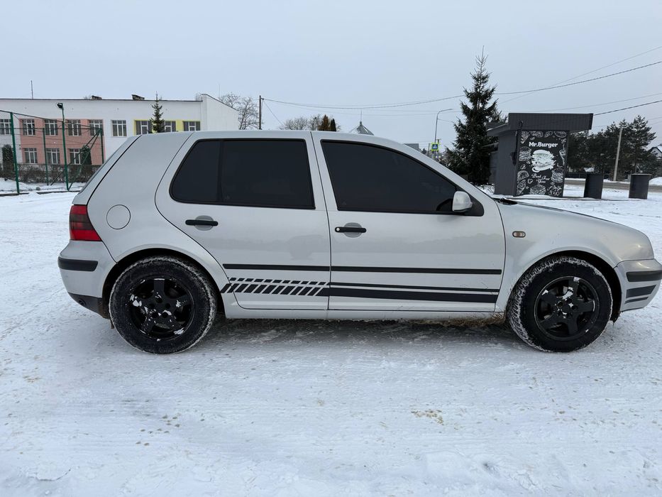 Продам Volkswagen Golf IV 1.6 газ/бензин, автомат