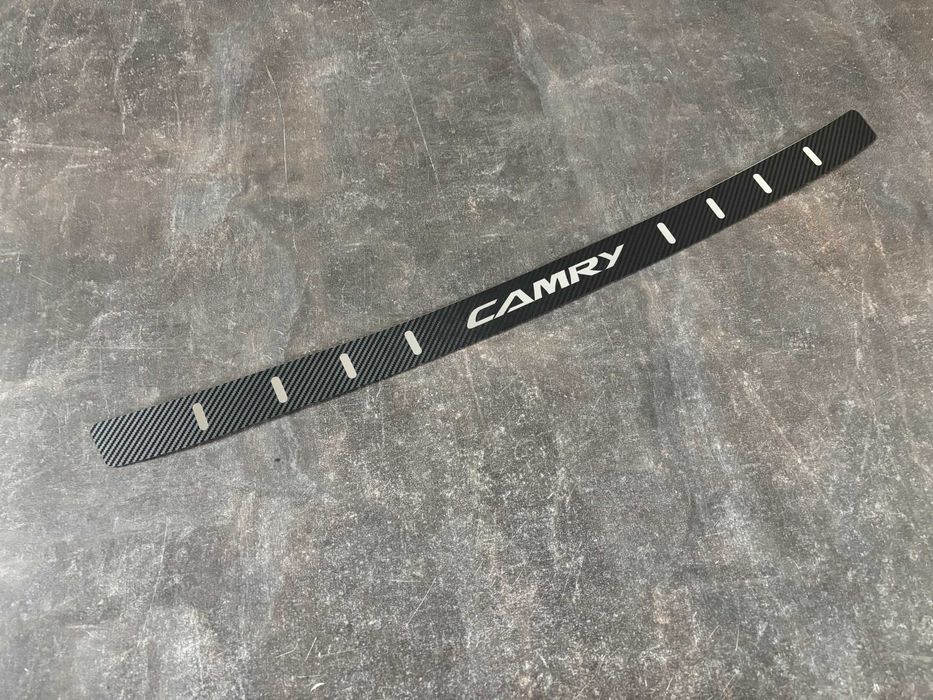 Накладка на задній бампер Toyota Camry 50 / 55 Нержавійка + Карбон