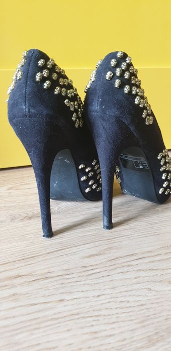 Szpilki Sisley rozm 40