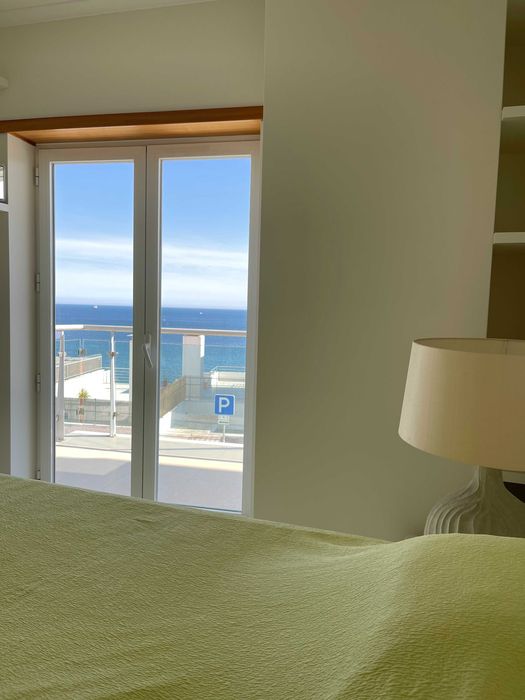 Apartamento T2 com vista de mar e parqueamento