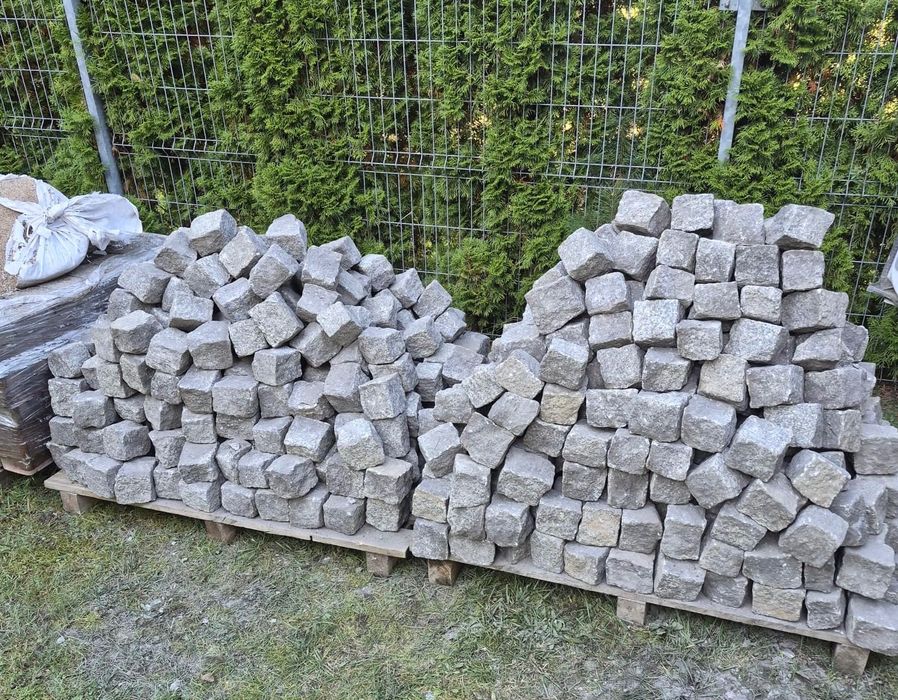 Kostka granitowa szara-  surowa