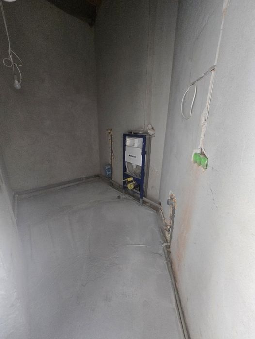 Продам 2-кімнатну квартиру 60 м² після будівельників!