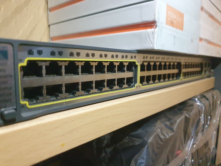 Switch CISCO Catalyst 3750G Series PoE-48