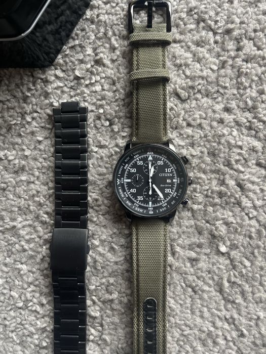 Relogio com duas braceletes