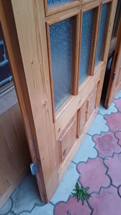 Drzwi drewniane sosnowe z futrynami 2 szt