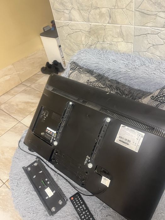 Телевизор Samsung 32″ — НЕ Smart TV, отличное состояни