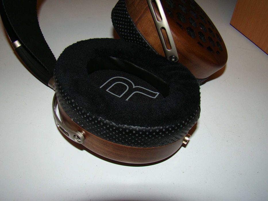 Наушники динамические полноразмерные Hi-End уровня /от Sound Reality/