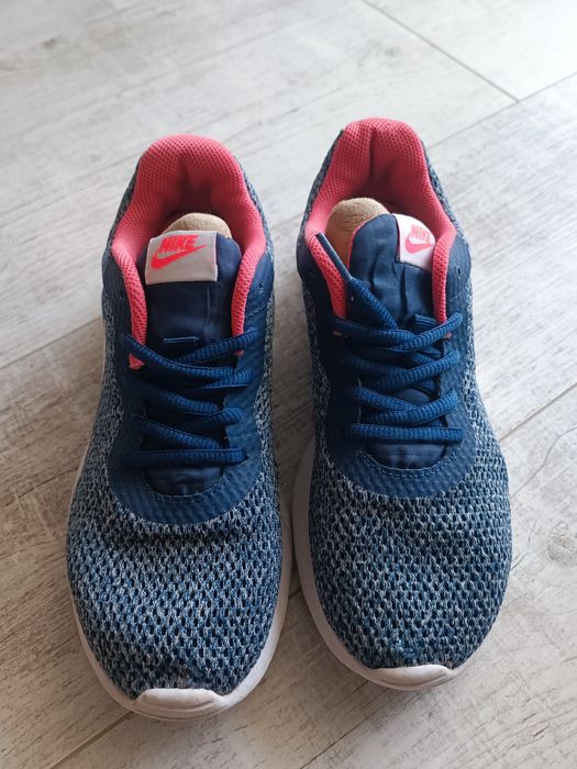 Кросівки Nike Wmns Tanjun Se