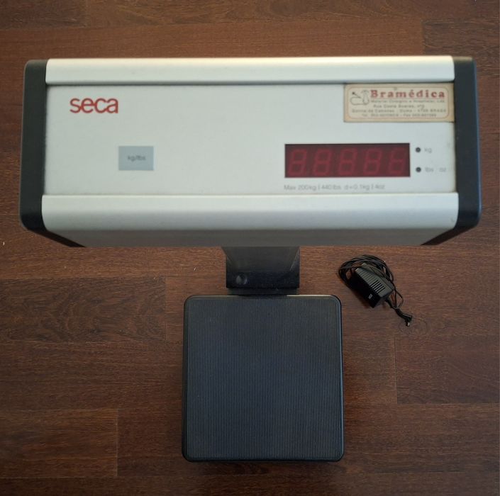 Balança Profissional Médica SECA – 200kg (Visor Digital)