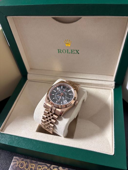 Часы Rolex Sky Dweller