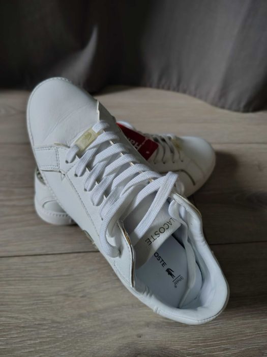 Nowe buty damskie Lacoste 40 białe