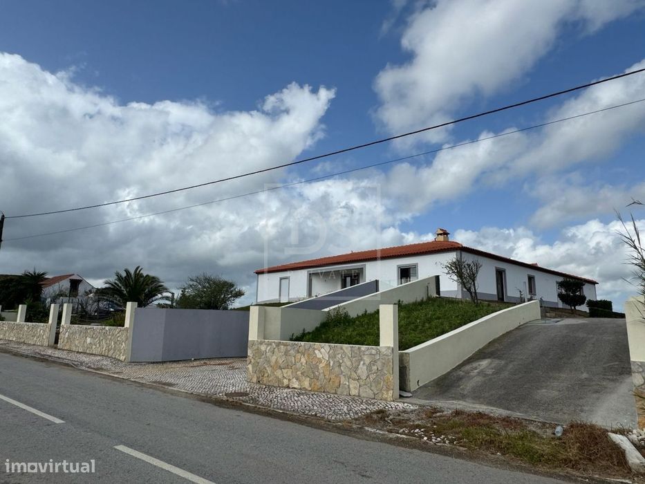 Moradia T5 Venda em Moita dos Ferreiros,Lourinhã