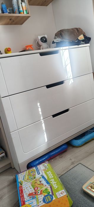 Funkcjonalna szafka pinioli te drewno dla dziecka