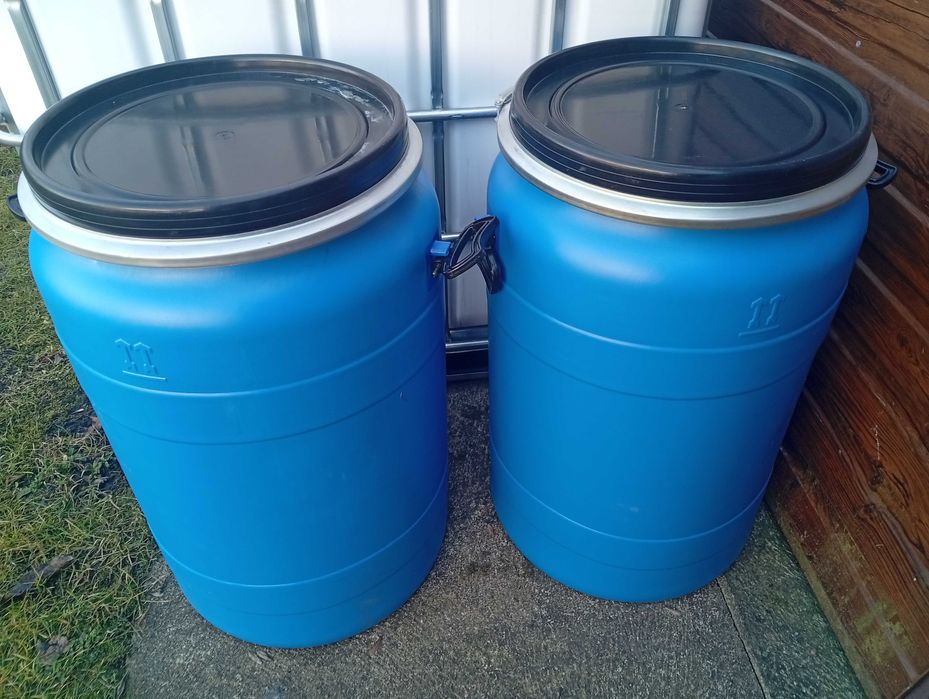 Beczki plastikowe 60-220 l