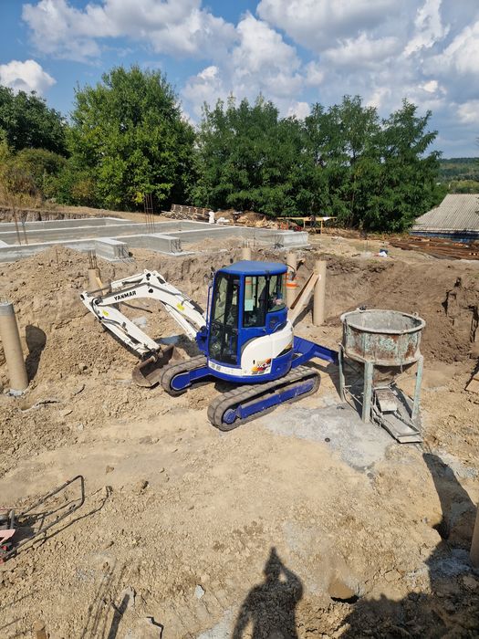 Аренда мін-іекскаватор  оренда мініе зкскаватора послуги мініекскавато