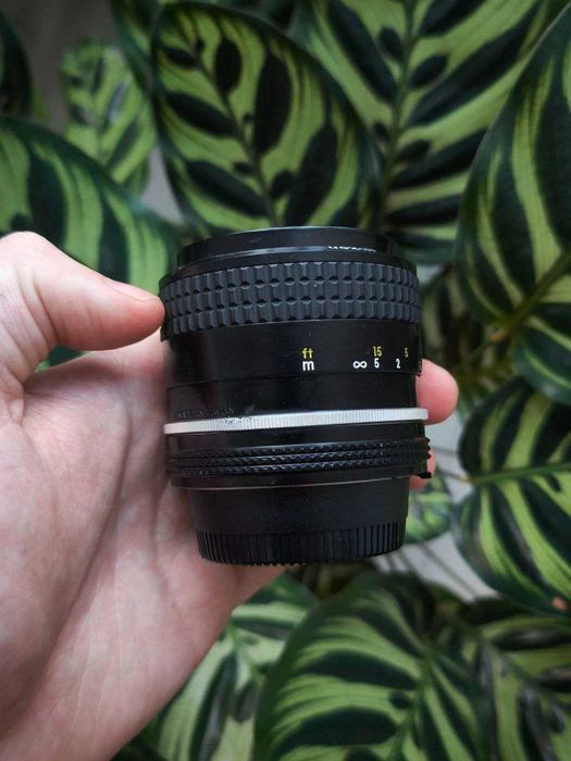 Обєктив Nikon Nikkor 35mm f/2 ai