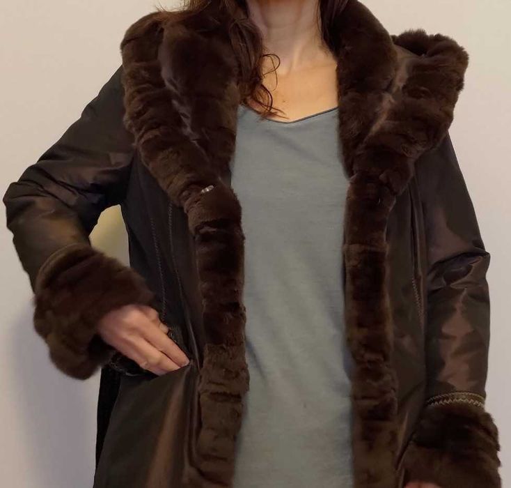 Kurtka damska rozm. 42 z naturalnym futerkiem brązowa Stan idealny