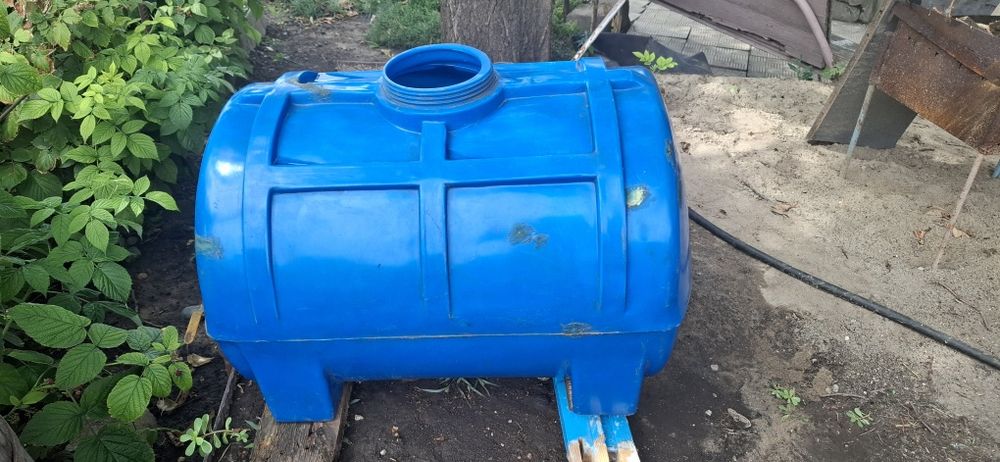 Емкость пластмассовая на 100 литров