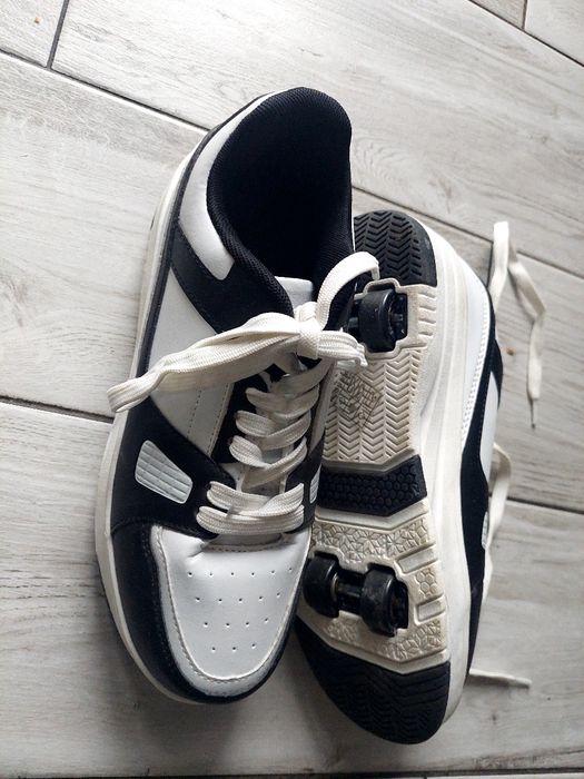 Buty z rolkami roz. 39
