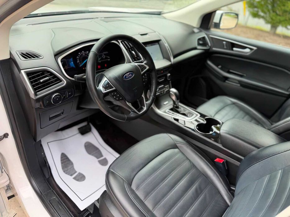 Ford Edge      2017