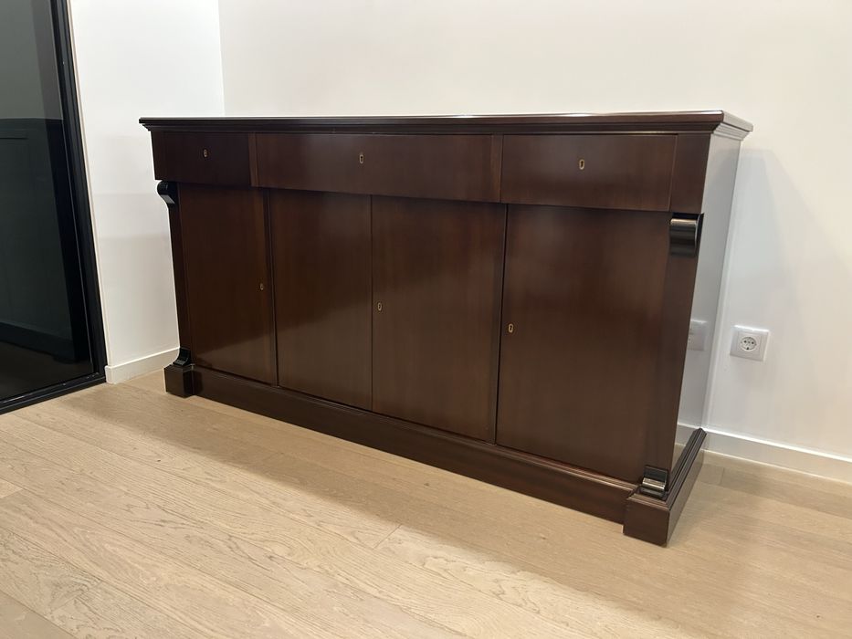 Aparador em Mogno excelente estado