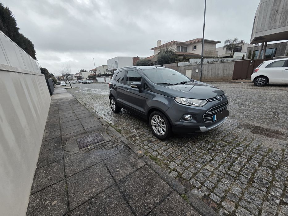 Ford EcoSport Titaniun