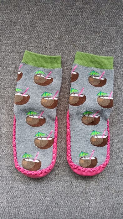 Skarpetki kapcie z antypoślizgową podeszwą